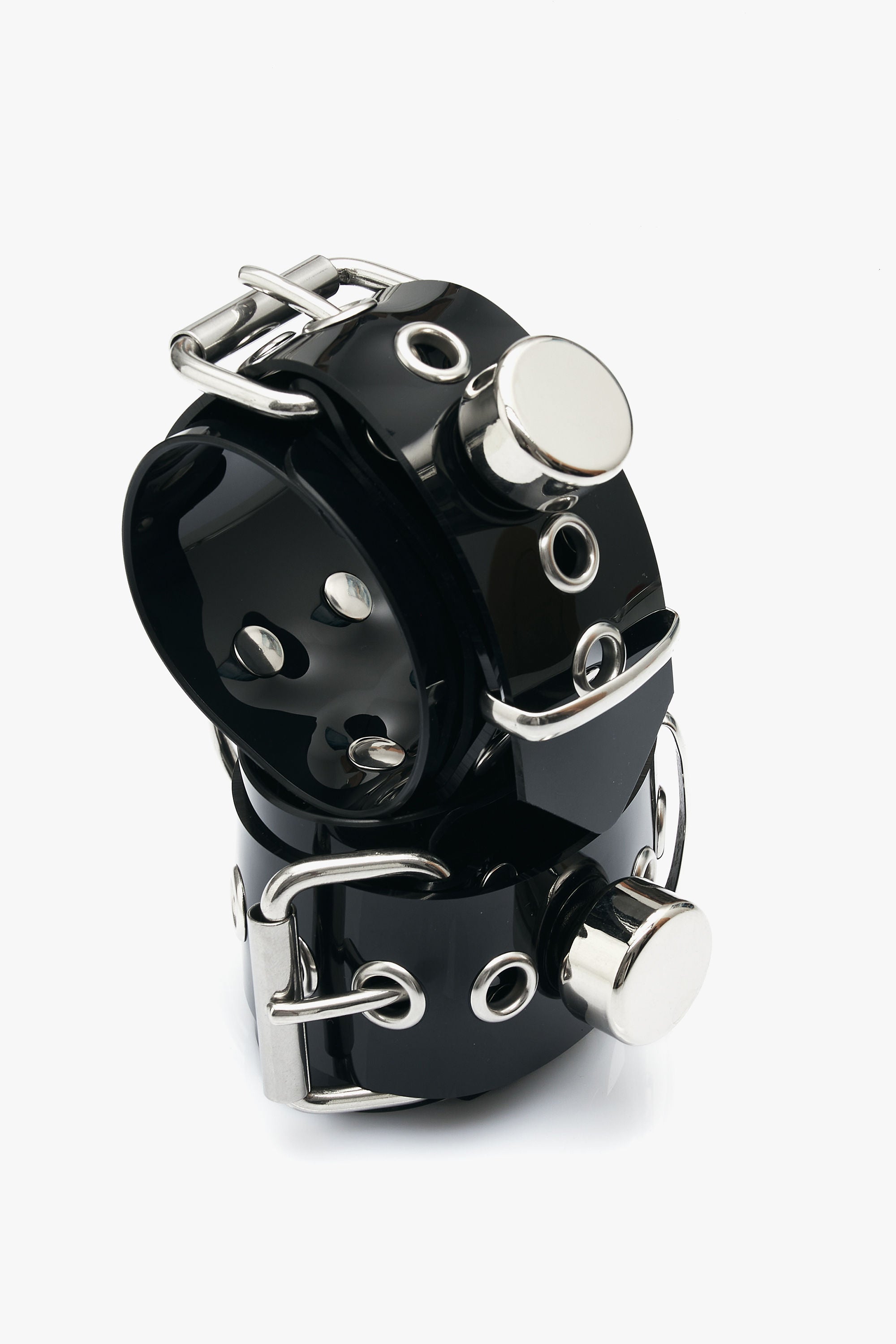 Wrist cuffs with eyelets and Segifix Lock