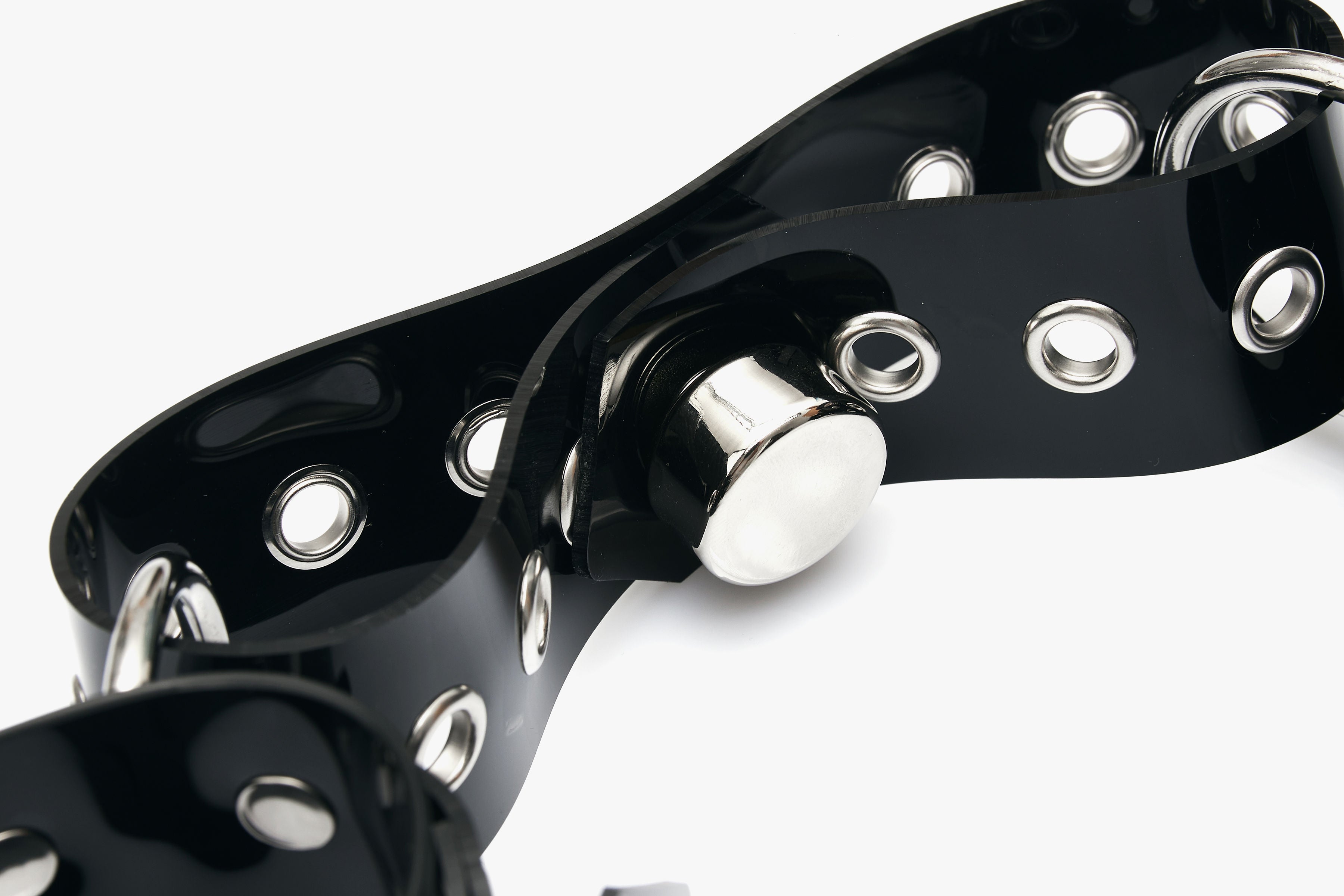 Wrist cuffs with eyelets and Segifix Lock