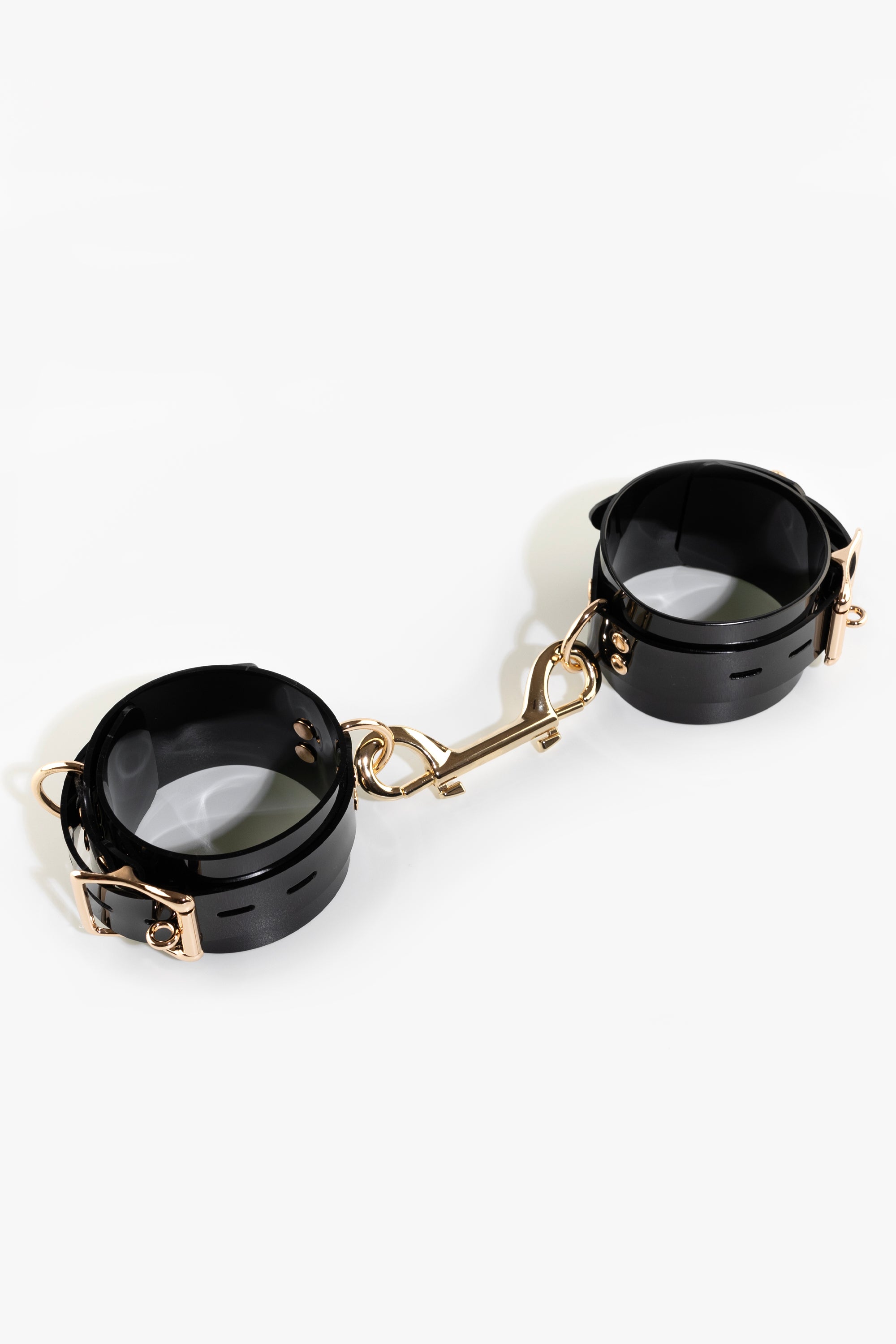 Lockable ankle cuffs, black/gold