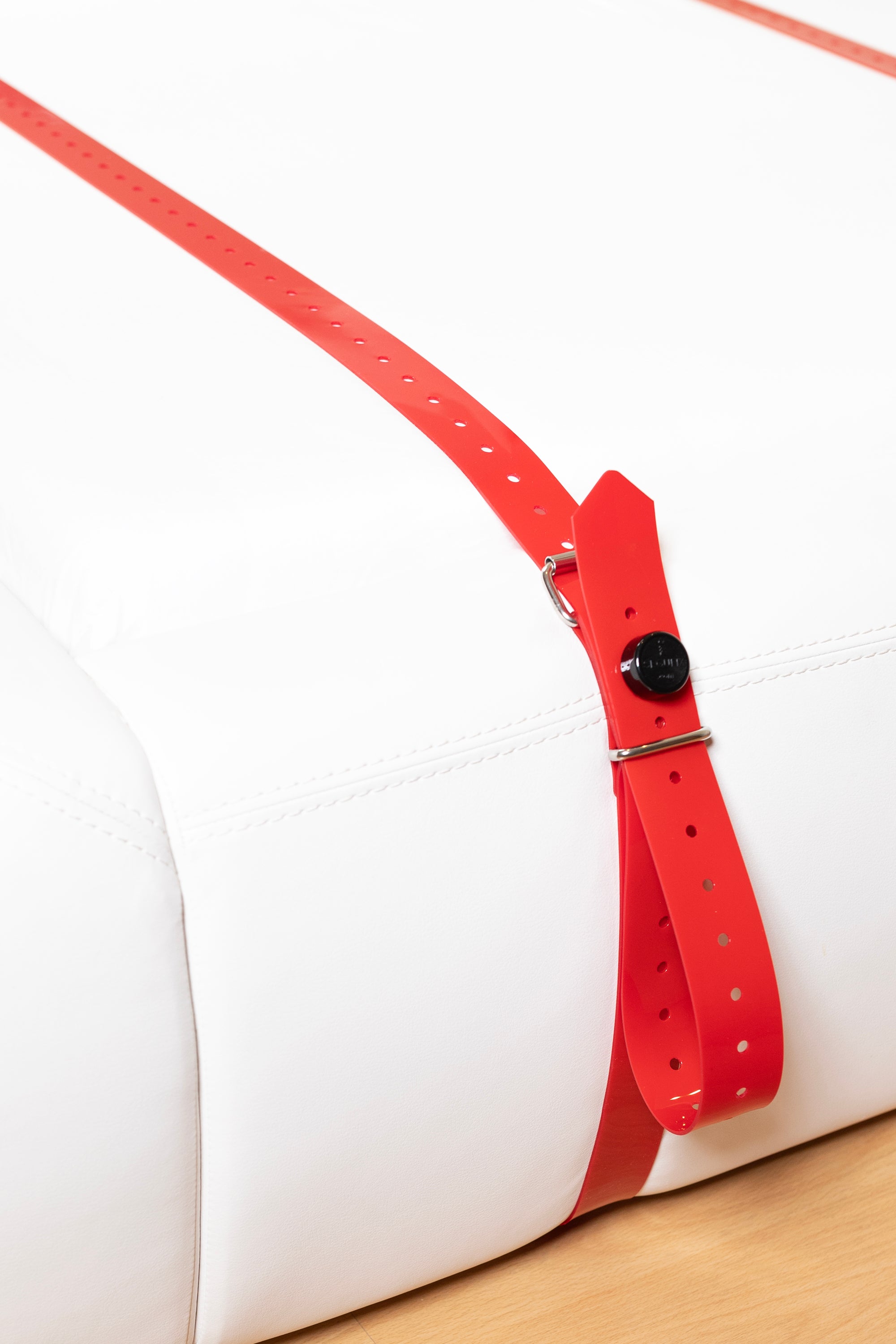 Bed bondage segufix strap 220-450 cm lockable, red/chrome