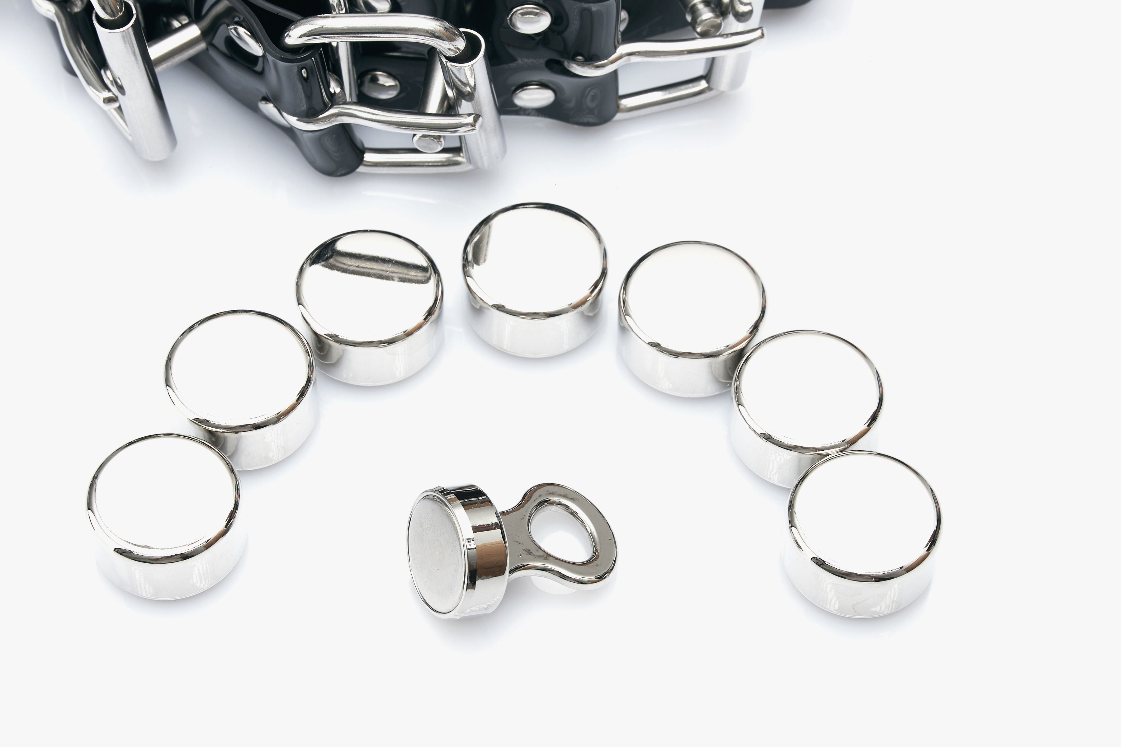 Bondage belts with Segufix locks and eyelets