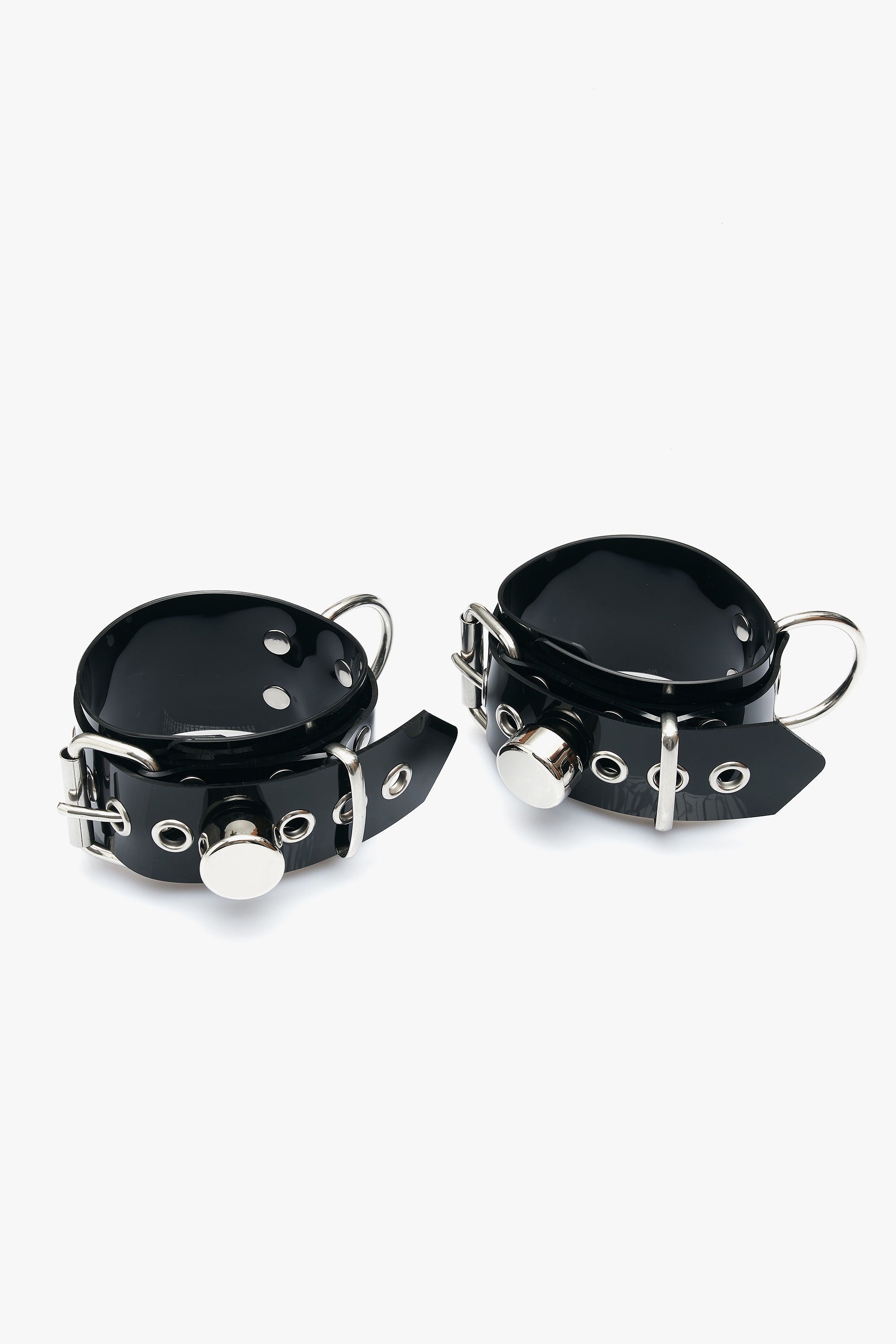 Ankle cuffs with eyelets and Segifix Lock